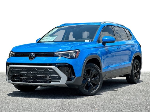 2025 Volkswagen Taos SE's photo