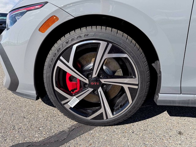 New 2026 Moonstone Gray Volkswagen 2.0T SE image 16