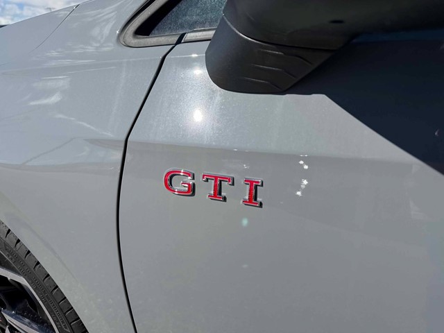 New 2026 Moonstone Gray Volkswagen 2.0T SE image 18