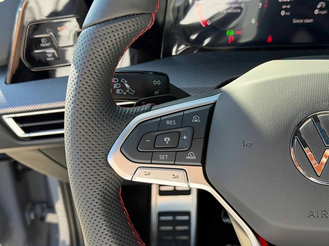 New 2026 Moonstone Gray Volkswagen 2.0T SE image 23