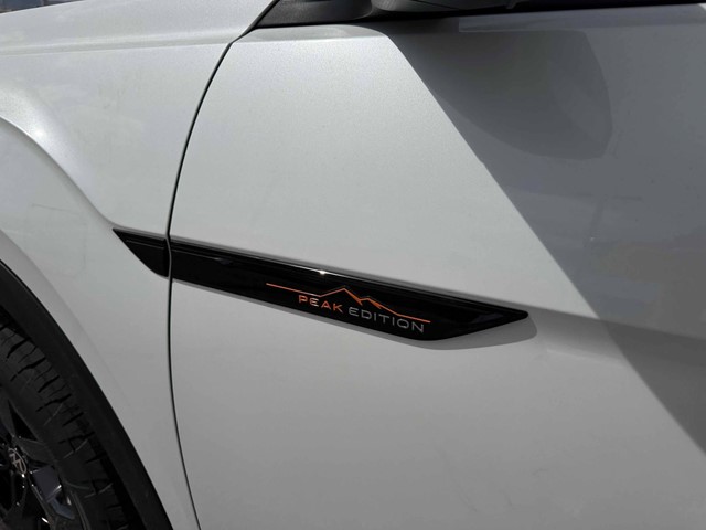 New 2026 Opal White Pearl Volkswagen 2.0T Peak Edition image 15