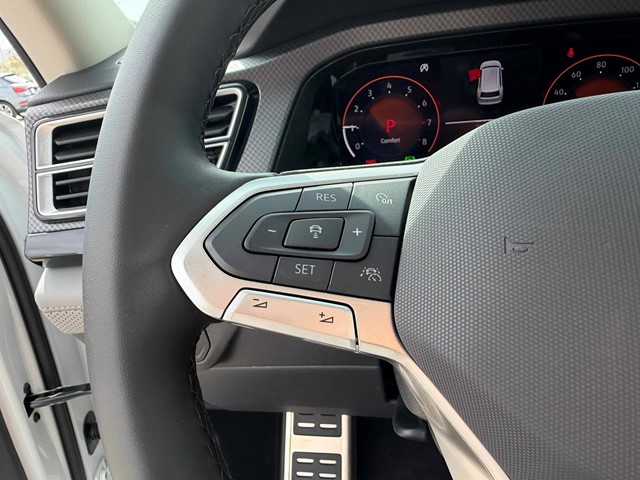 New 2026 Opal White Pearl Volkswagen 2.0T Peak Edition image 19