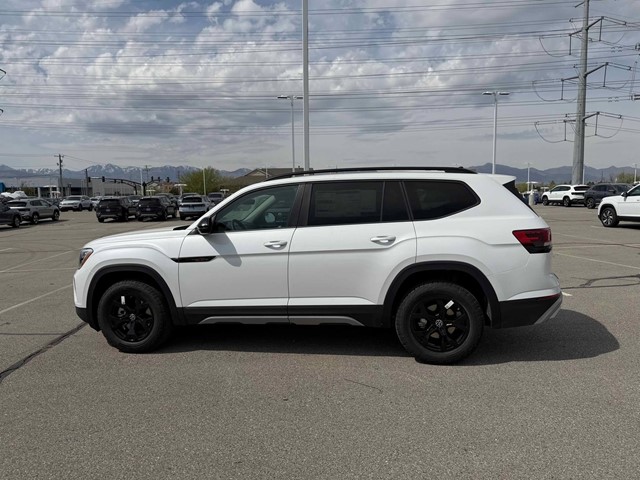 New 2026 Opal White Pearl Volkswagen 2.0T Peak Edition image 2