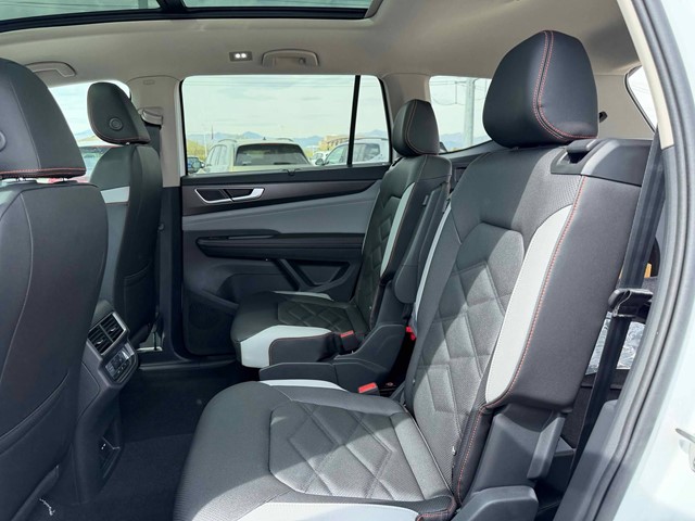 New 2026 Opal White Pearl Volkswagen 2.0T Peak Edition image 29