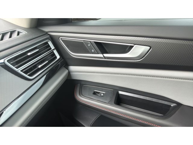 New 2026 Avocado Green Pearl Volkswagen 2.0T Peak Edition image 14