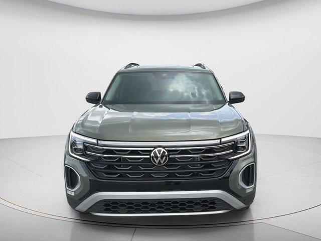 New 2026 Avocado Green Pearl Volkswagen 2.0T Peak Edition image 2