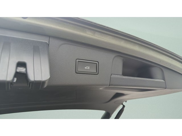 New 2026 Avocado Green Pearl Volkswagen 2.0T Peak Edition image 25