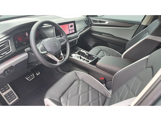 New 2026 Avocado Green Pearl Volkswagen 2.0T Peak Edition image 30