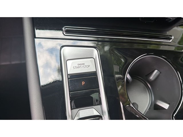 New 2026 Avocado Green Pearl Volkswagen 2.0T Peak Edition image 41