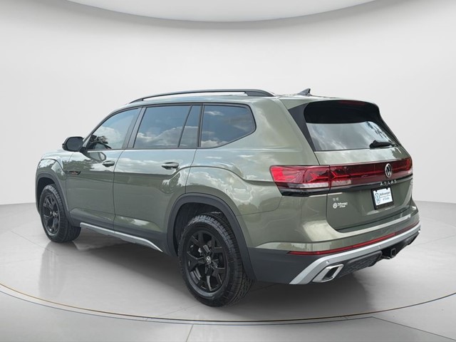 New 2026 Avocado Green Pearl Volkswagen 2.0T Peak Edition image 7
