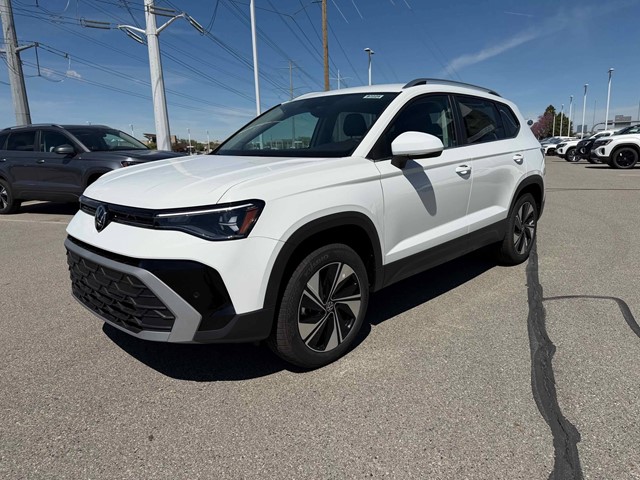 New 2026 Pure White Volkswagen 1.5T SE image 13
