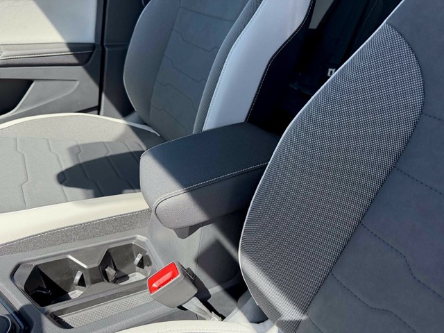 New 2026 Pure White Volkswagen 1.5T SE image 27