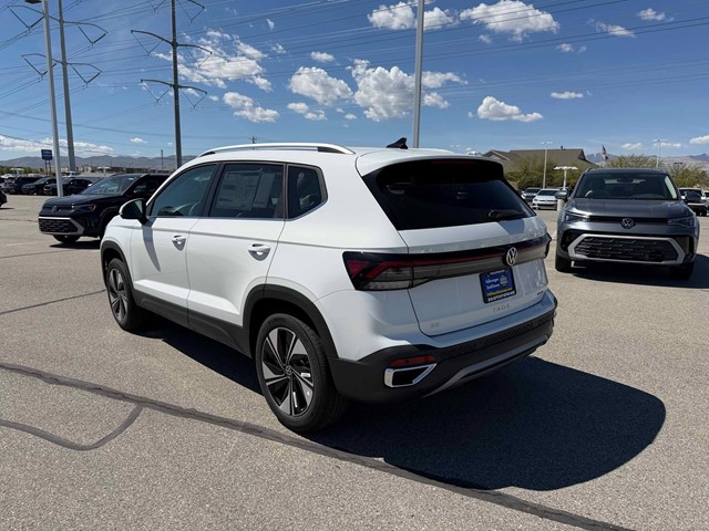 New 2026 Pure White Volkswagen 1.5T SE image 5