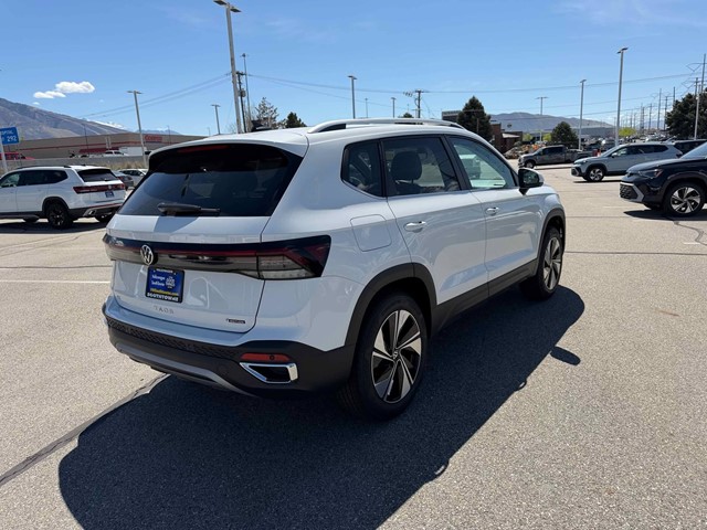 New 2026 Pure White Volkswagen 1.5T SE image 8