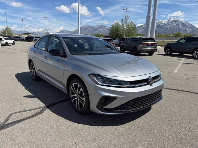 New 2026 Pyrite Silver Metallic Volkswagen 1.5T Sport image 10