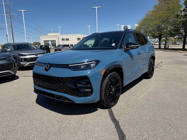 New 2026 Monterey Blue W/Deep Black Roof Volkswagen 2.0T SE R-Line Black image 13