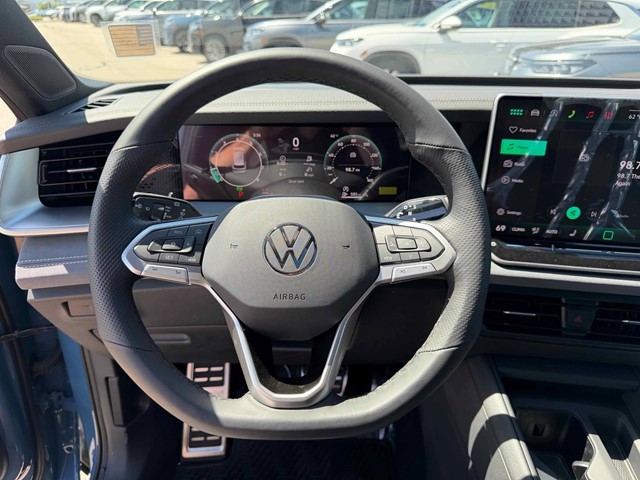 New 2026 Monterey Blue W/Deep Black Roof Volkswagen 2.0T SE R-Line Black image 18