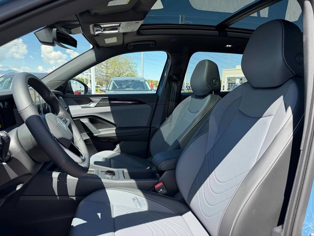 New 2026 Monterey Blue W/Deep Black Roof Volkswagen 2.0T SE R-Line Black image 3
