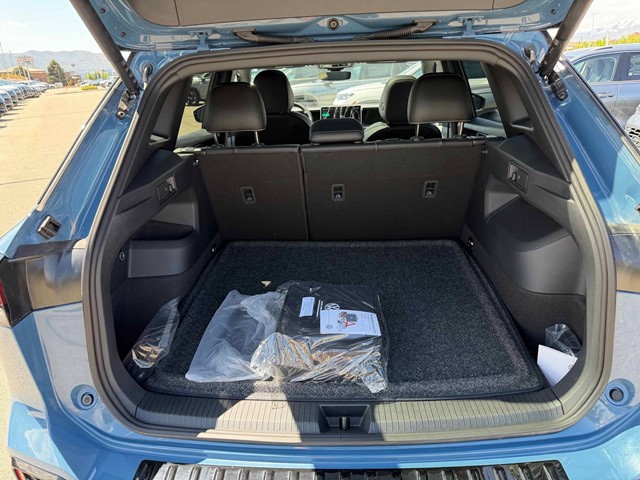 New 2026 Monterey Blue W/Deep Black Roof Volkswagen 2.0T SE R-Line Black image 31