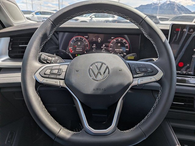 New 2026 Pure White Volkswagen 2.0T SE image 13