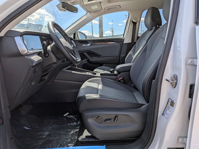 New 2026 Pure White Volkswagen 2.0T SE image 21