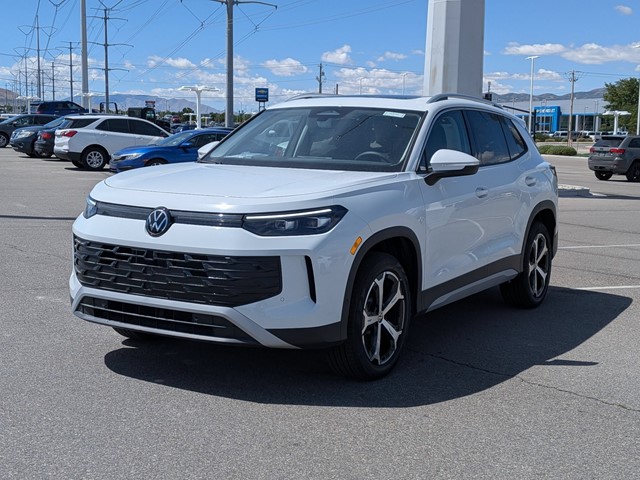 New 2026 Pure White Volkswagen 2.0T SE image 8